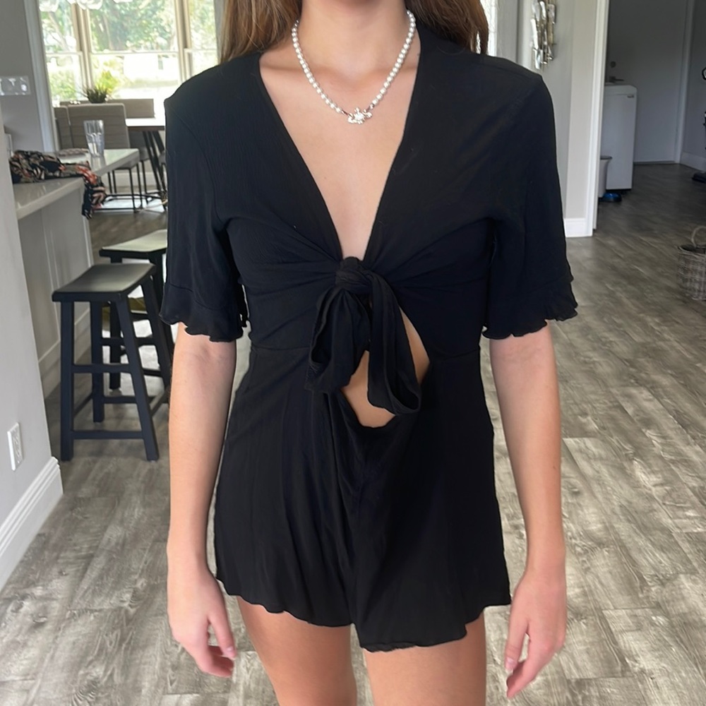 MISSGUIDED CUT OUT ROMPER